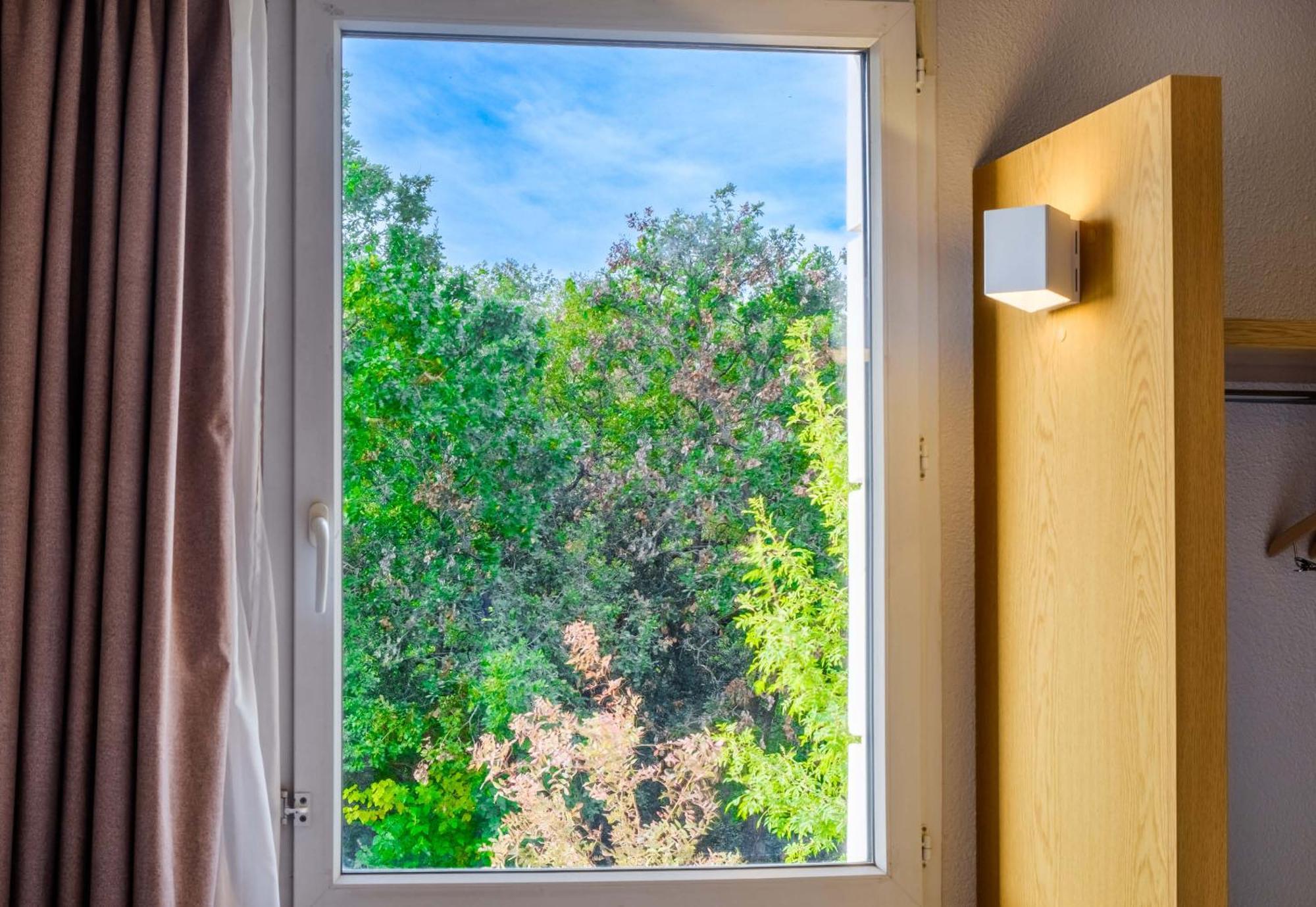 B&B Hotel Antibes Sophia Antipolis Biot Exteriör bild